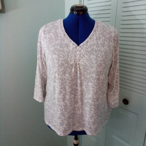 ARIA COLLECTION 2X 2-PIECE SET GREY FLORAL LACE RIBBON BOW BUTTONS 3/4 SLEEVES - Picture 5 of 13